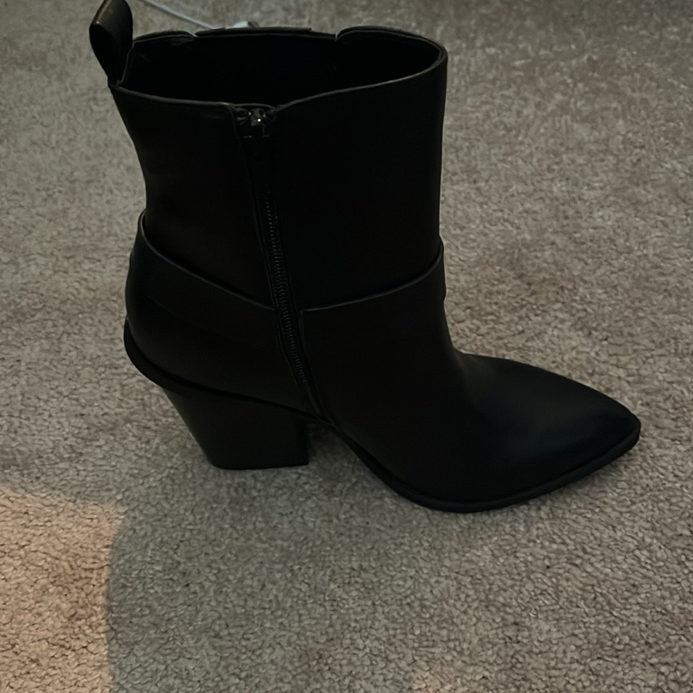 Black Dolce vita leather boots size 7. Never worn - Picture 3 of 4